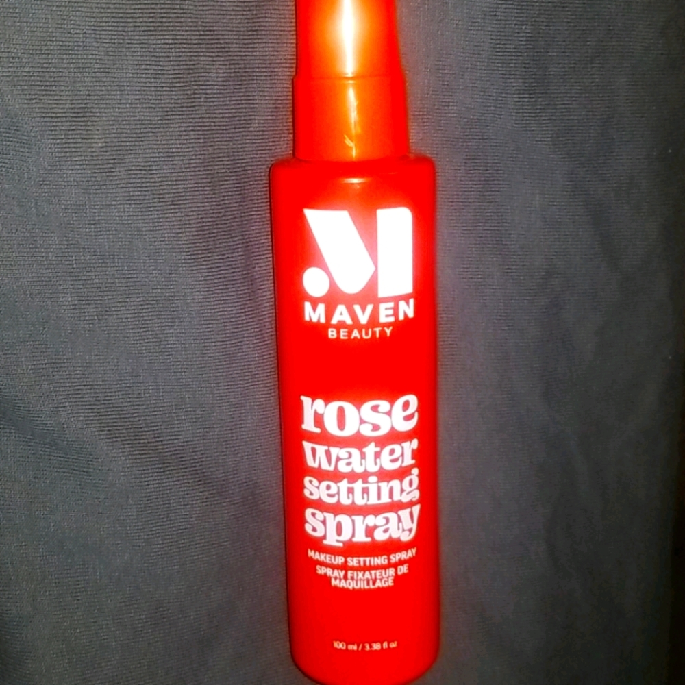 Rose water setting spray